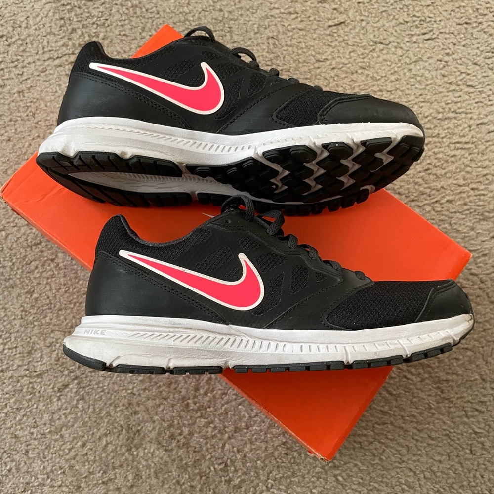 Nike Black and Pink Running Shoes - Picture 5 of 6